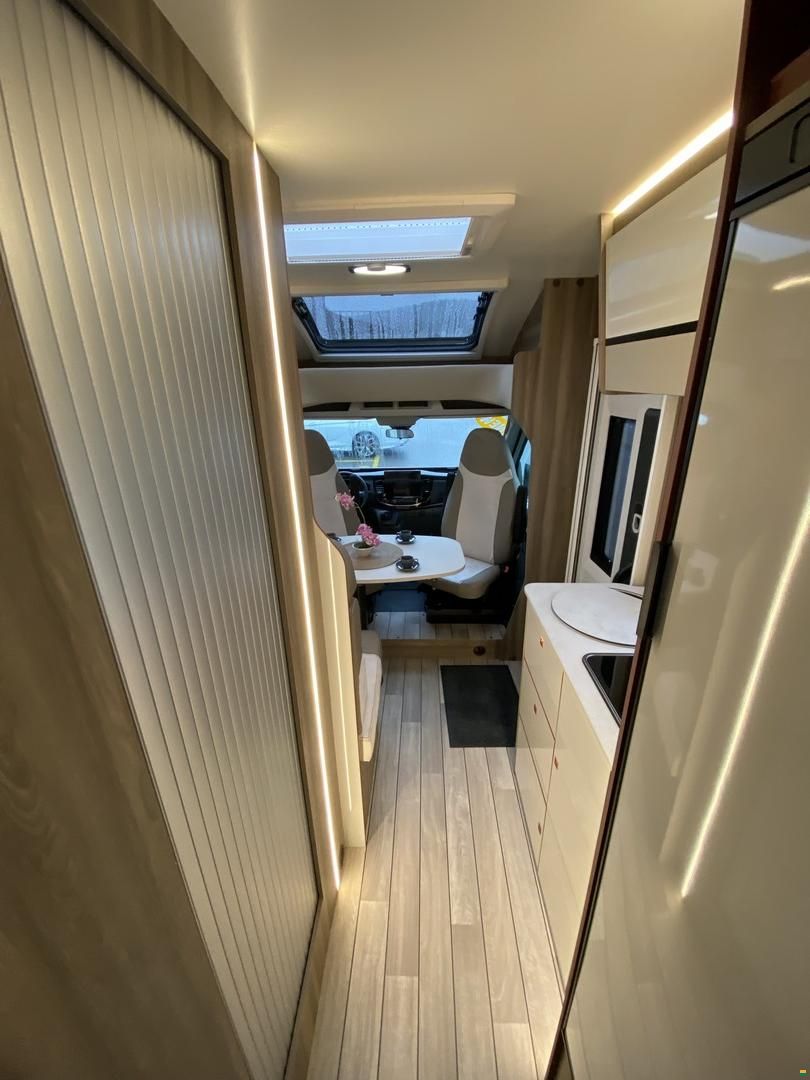 Roller Team Kronos FIT 281P, Ford 165PS Automat