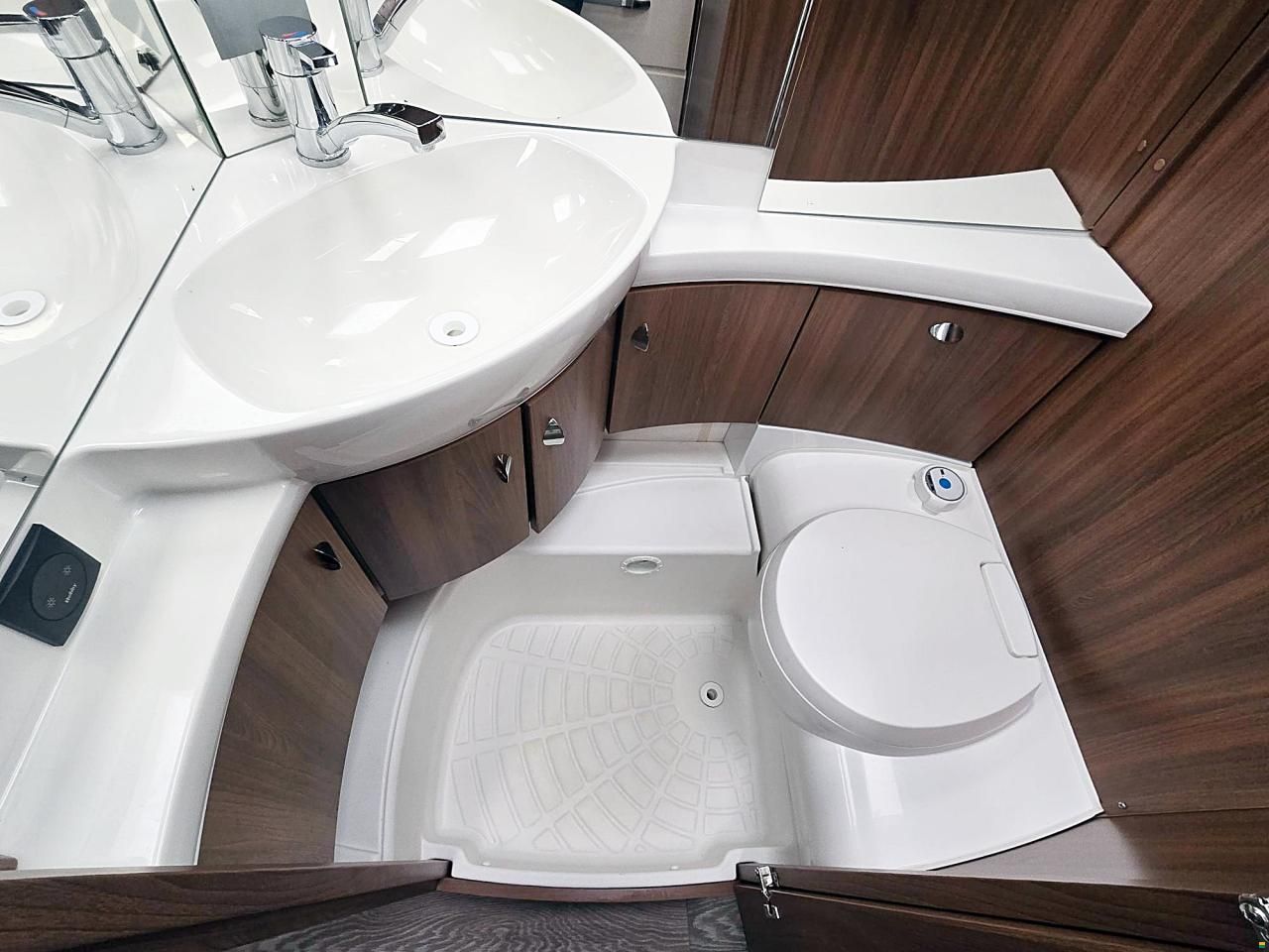 Hobby 495 UL PREMIUM CAMPER