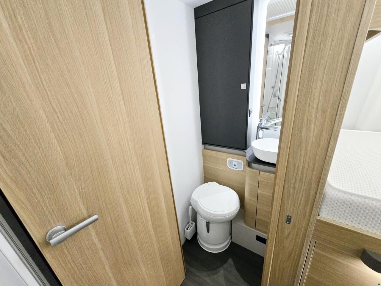 Adria Coral 650 DL AXESS 2.2 HDI