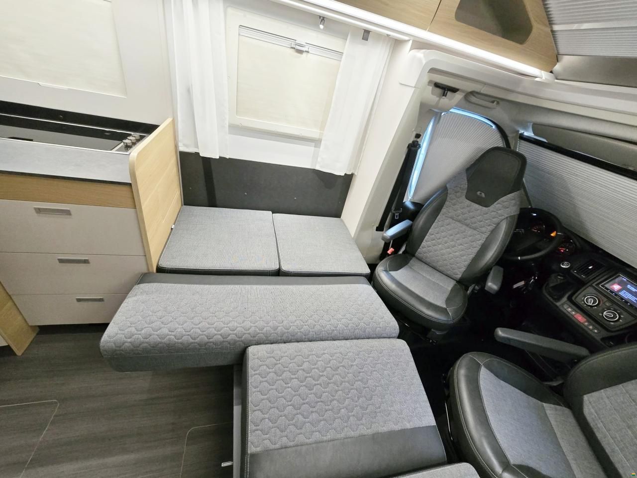 Adria Coral 650 DL AXESS 2.2 HDI