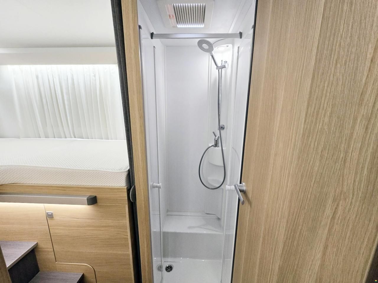 Adria Coral 650 DL AXESS 2.2 HDI