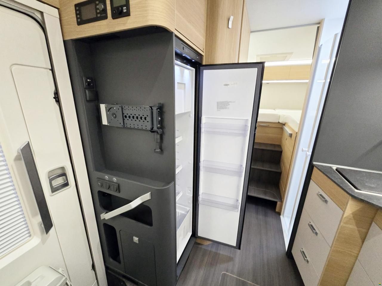 Adria Coral 650 DL AXESS 2.2 HDI