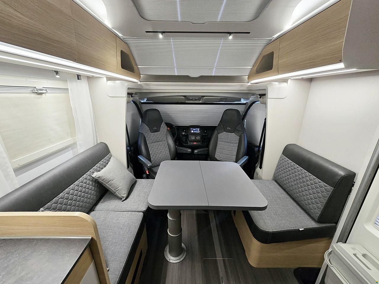 Adria Coral 650 DL AXESS 2.2 HDI