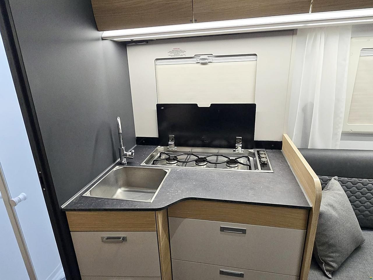 Adria Coral 650 DL AXESS 2.2 HDI