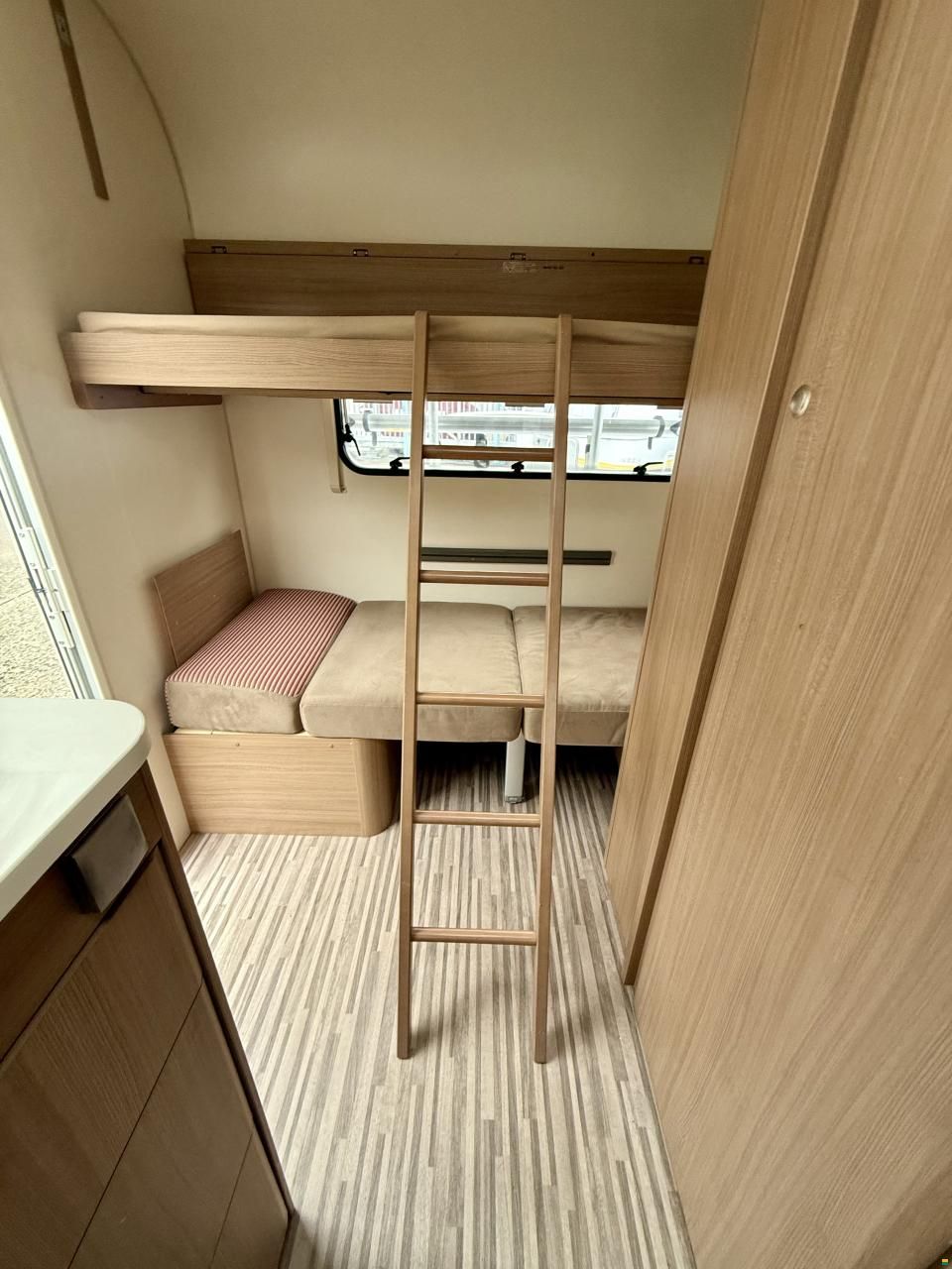 Adria Aviva Lite 370DD