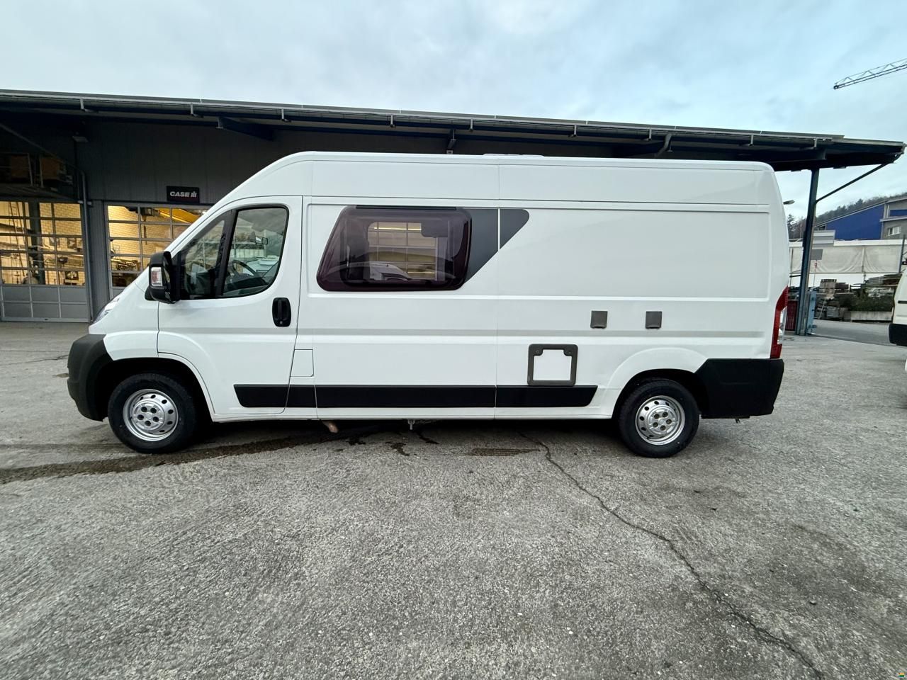 Hymer Car 322 - Compact