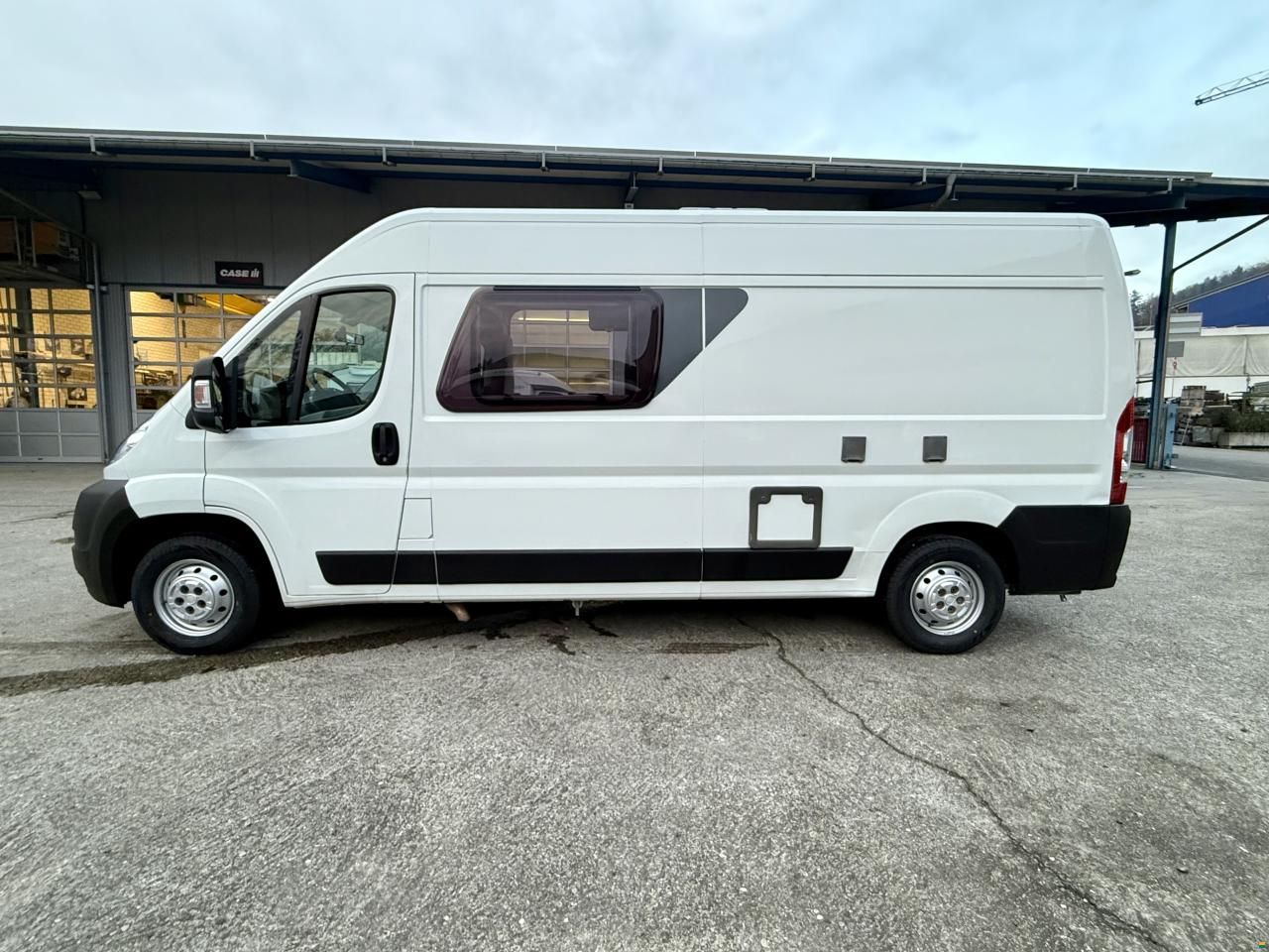 Hymer Car 322 - Compact