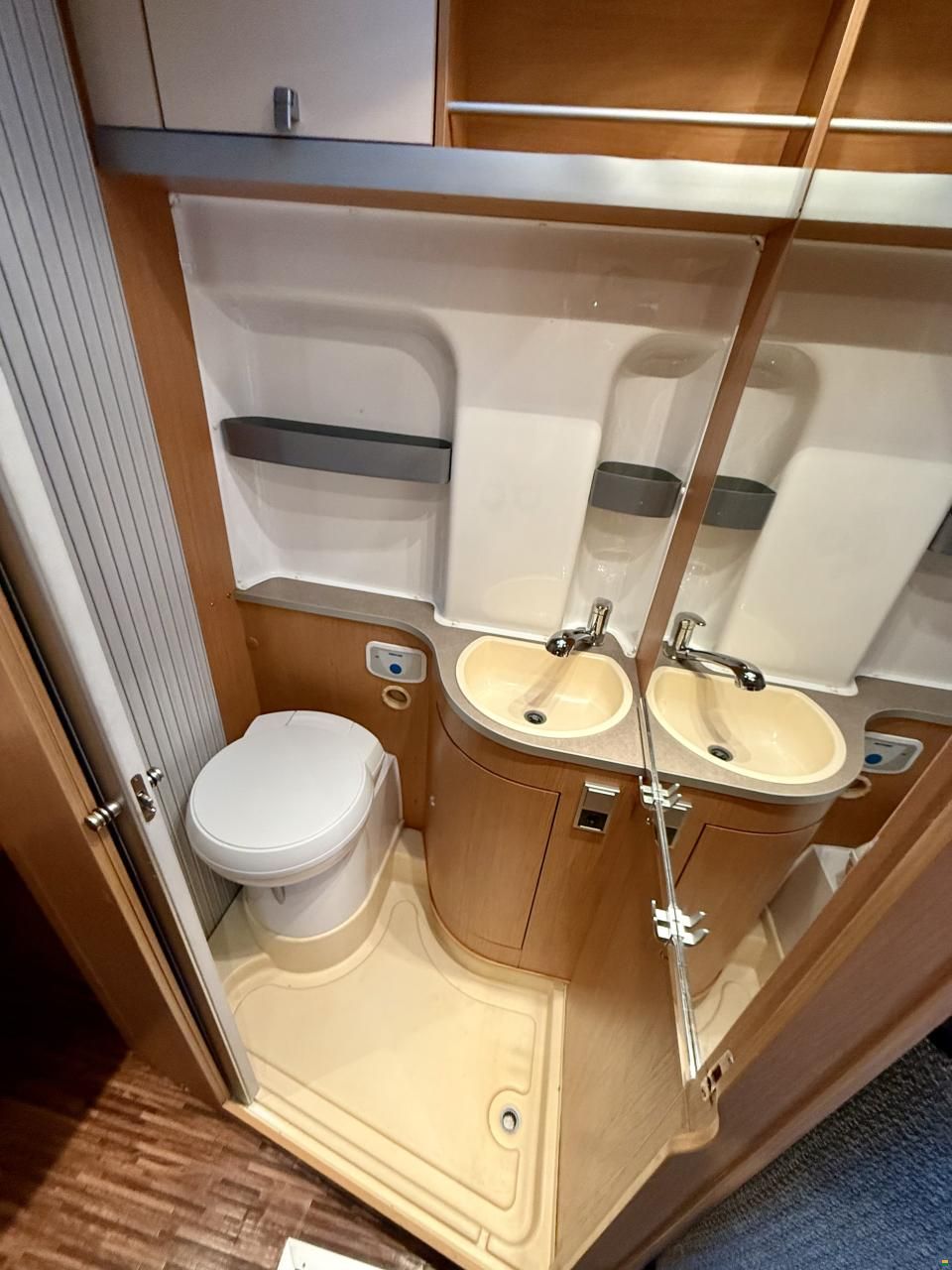 Hymer Car 322 - Compact