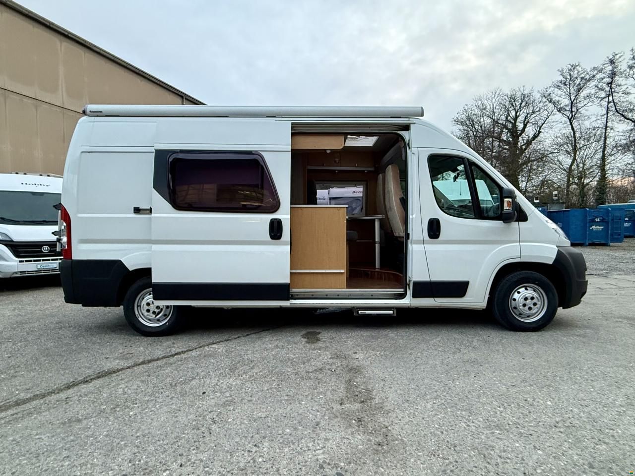 Hymer Car 322 - Compact