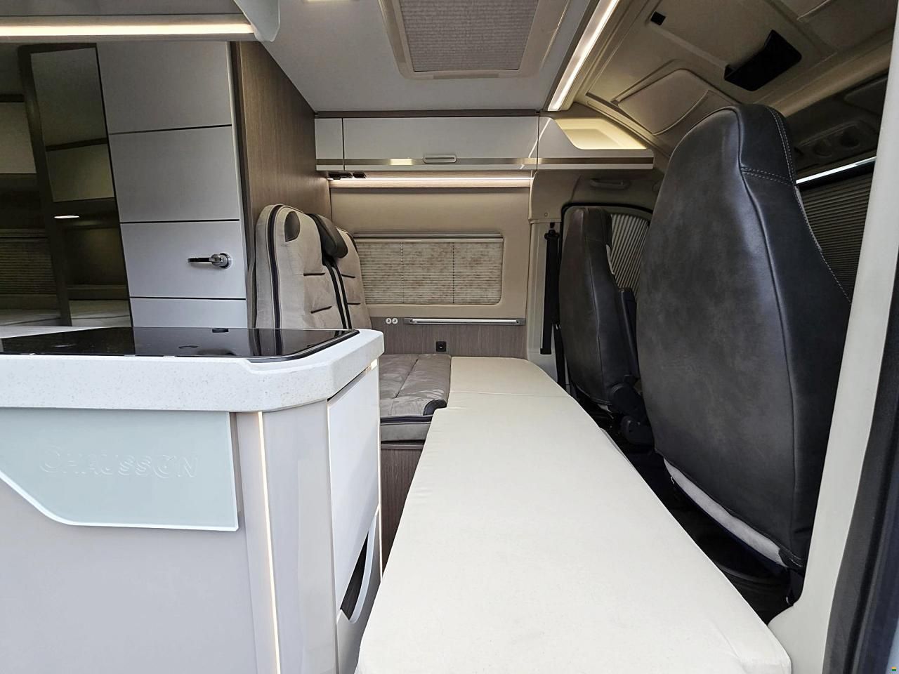 Chausson V 690 PREMIUM ROAD LINE 2.3 9G-AUTOMATIK