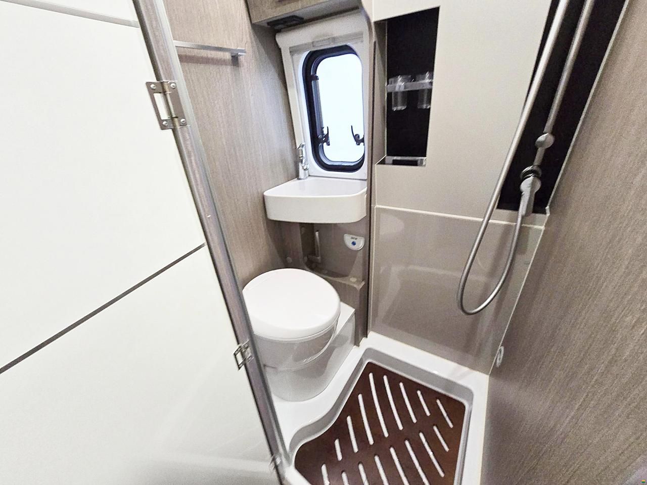 Chausson V 690 PREMIUM ROAD LINE 2.3 9G-AUTOMATIK