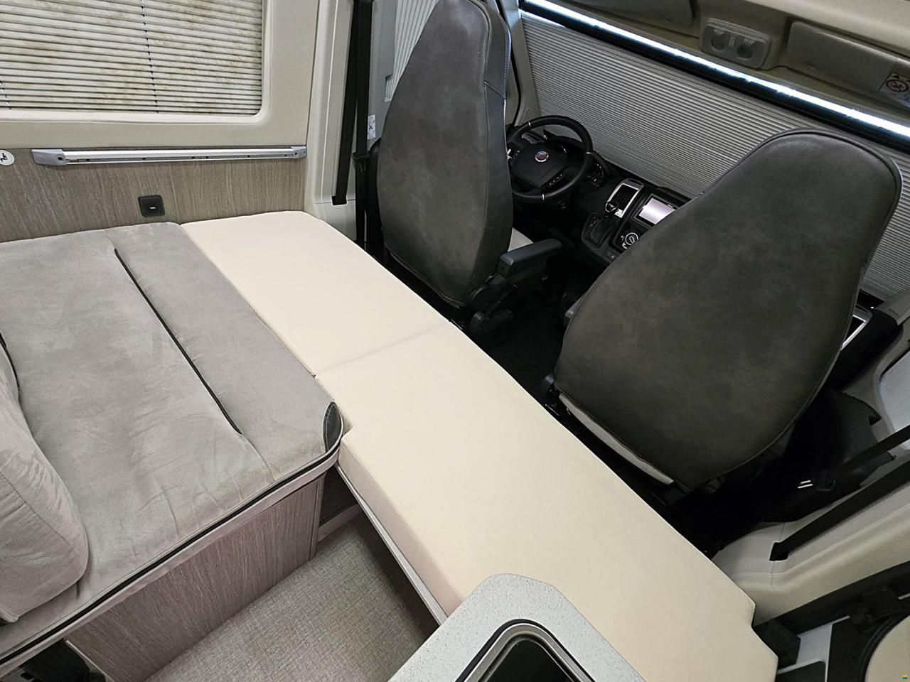 Chausson V 690 PREMIUM ROAD LINE 2.3 9G-AUTOMATIK