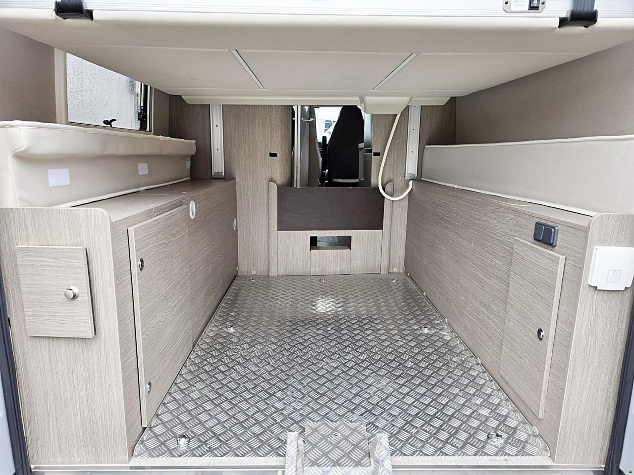 Chausson V 690 PREMIUM ROAD LINE 2.3 9G-AUTOMATIK