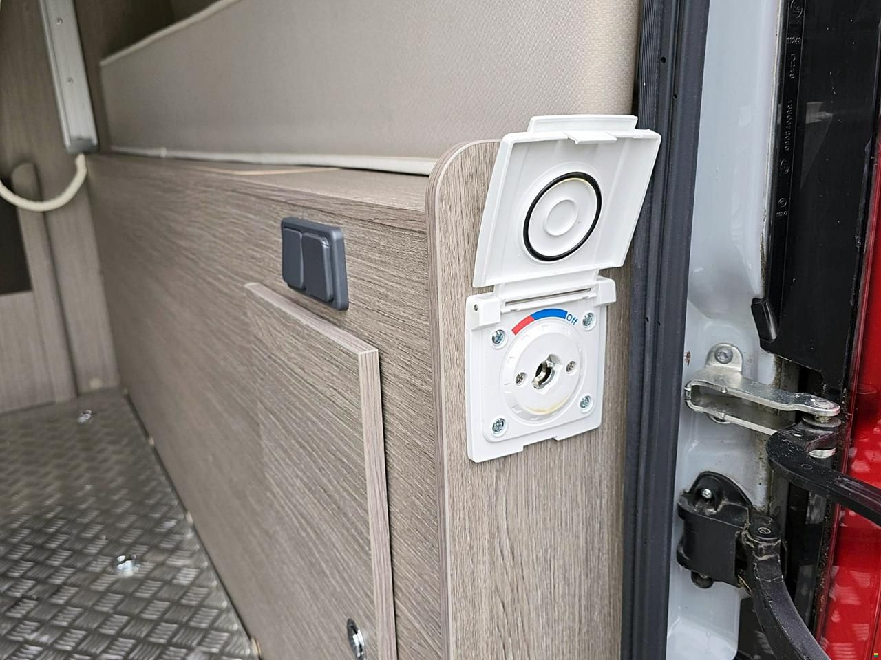 Chausson V 690 PREMIUM ROAD LINE 2.3 9G-AUTOMATIK