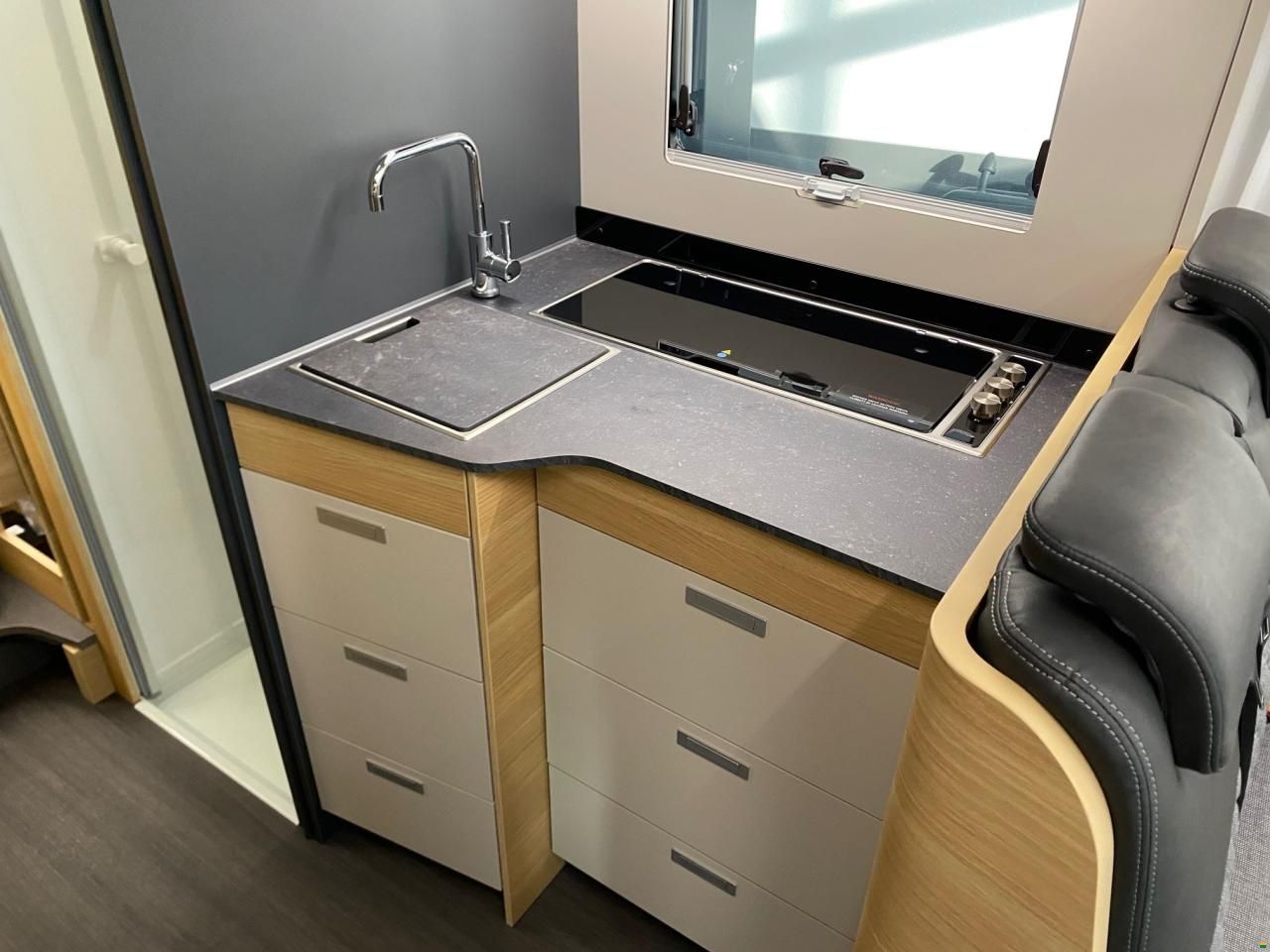 Adria MATRIX AXESS 650 SL