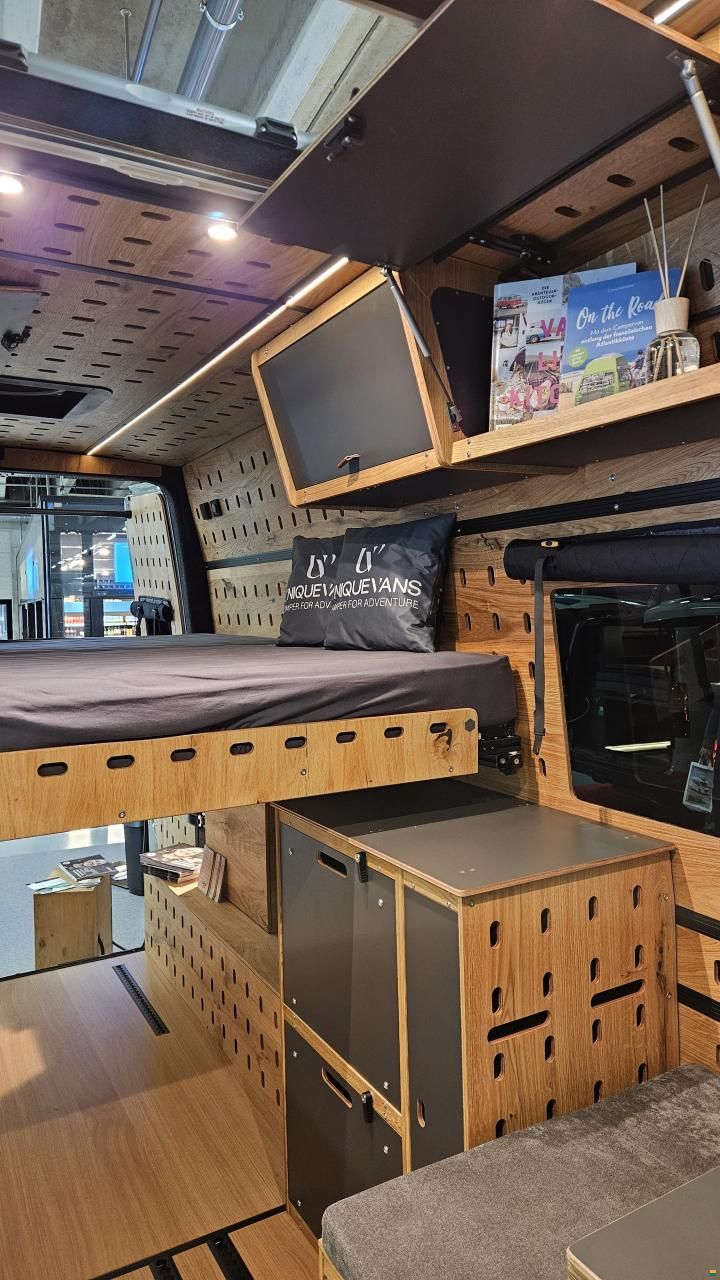 Mercedes Benz Sprinter 907 4x4 319