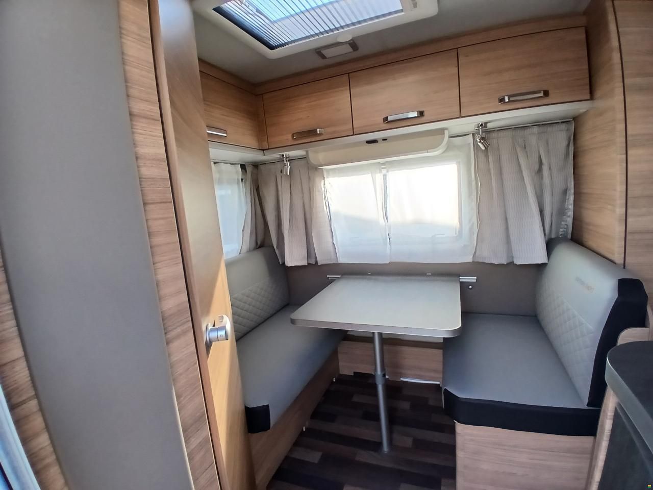 Weinsberg CaraOne 390 Hot Edition