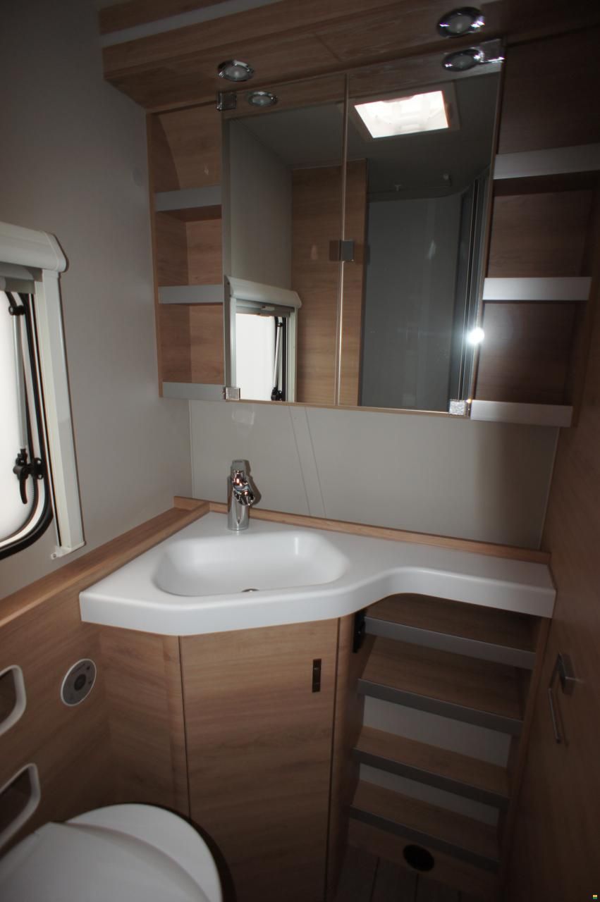 Knaus Südwind 580 QS Black Edition