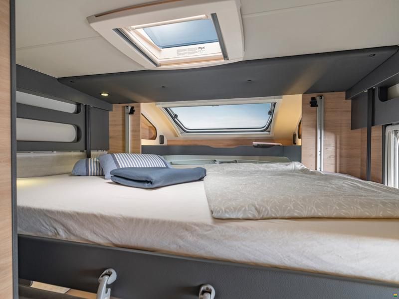 Knaus Live Wave 650 MEG Black Selection