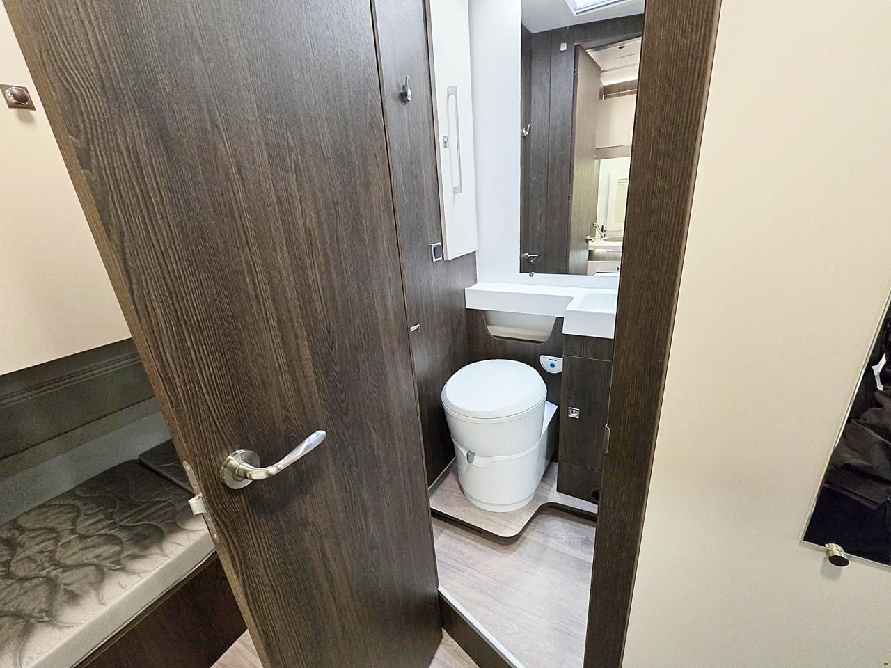 Benimar TESSORO T 483 AUTOMATIK