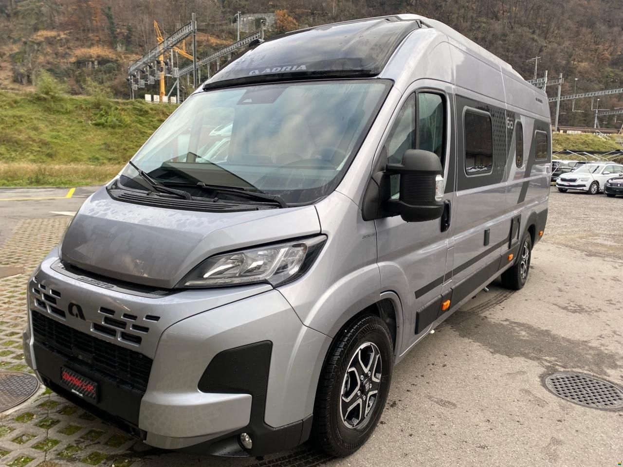 Adria TWIN 640 SGX PT 60Y DELUXE