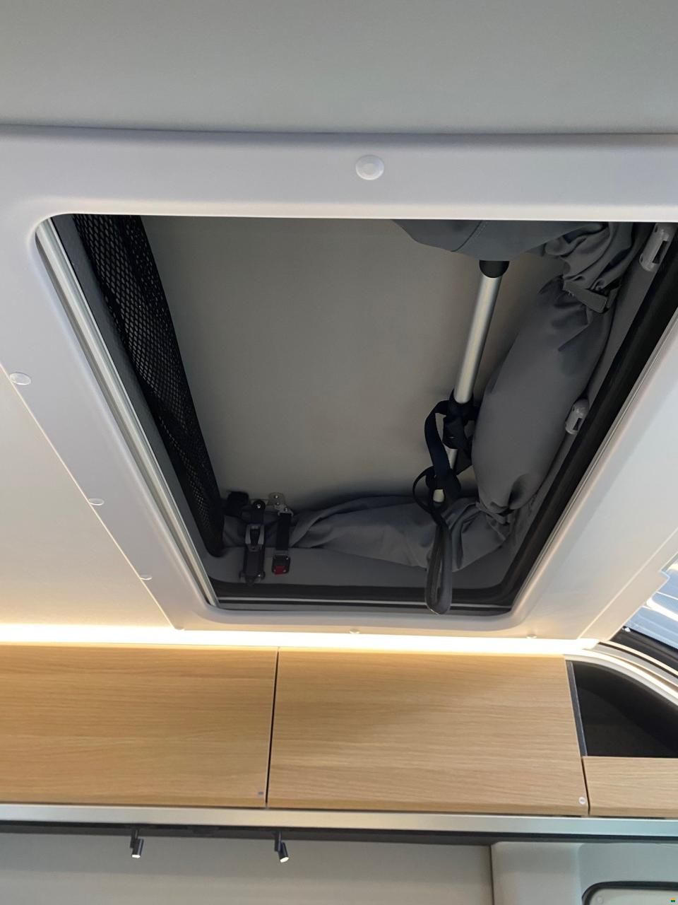 Adria TWIN 640 SGX PT 60Y DELUXE