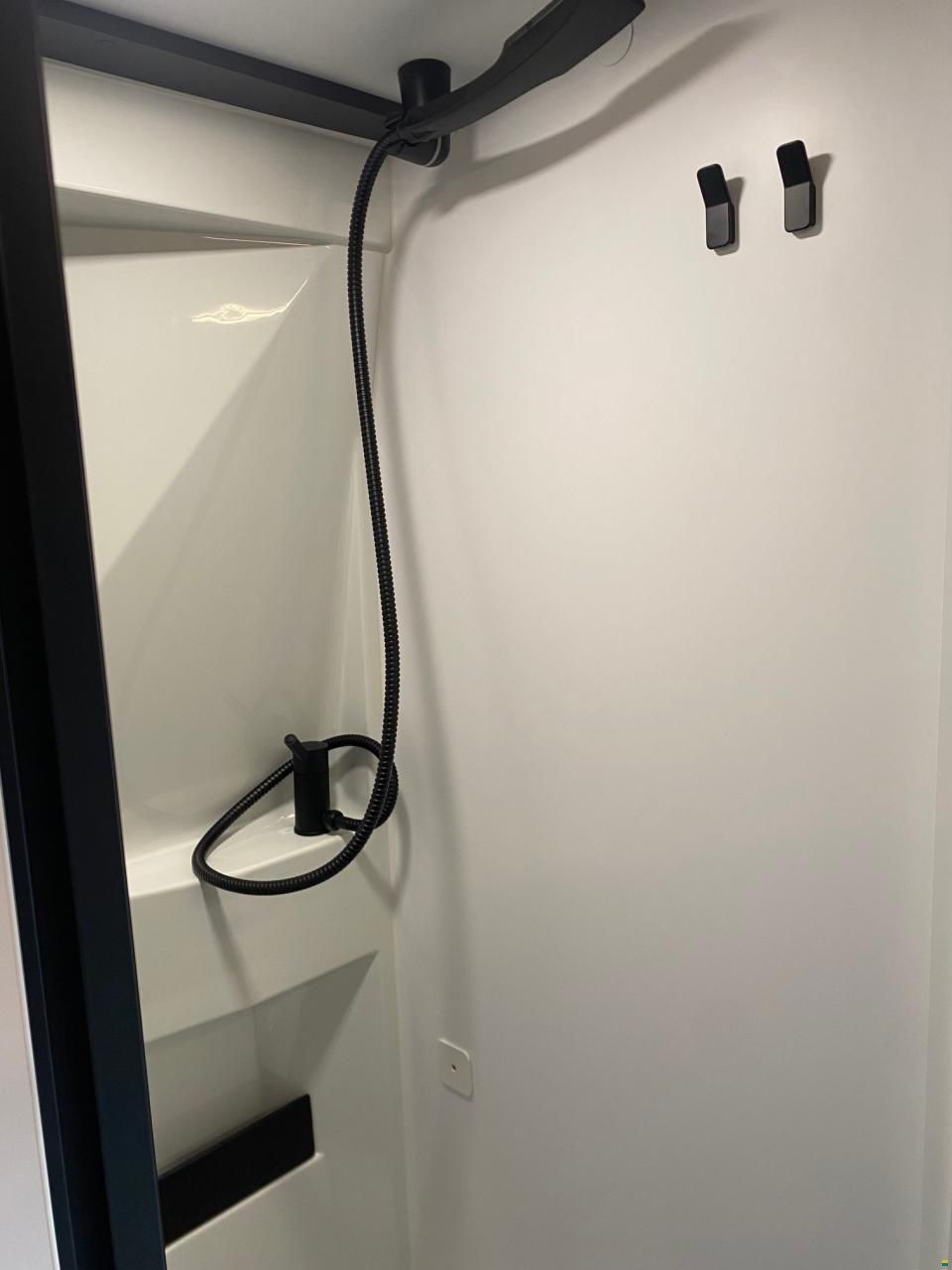 Adria TWIN 640 SGX PT 60Y DELUXE