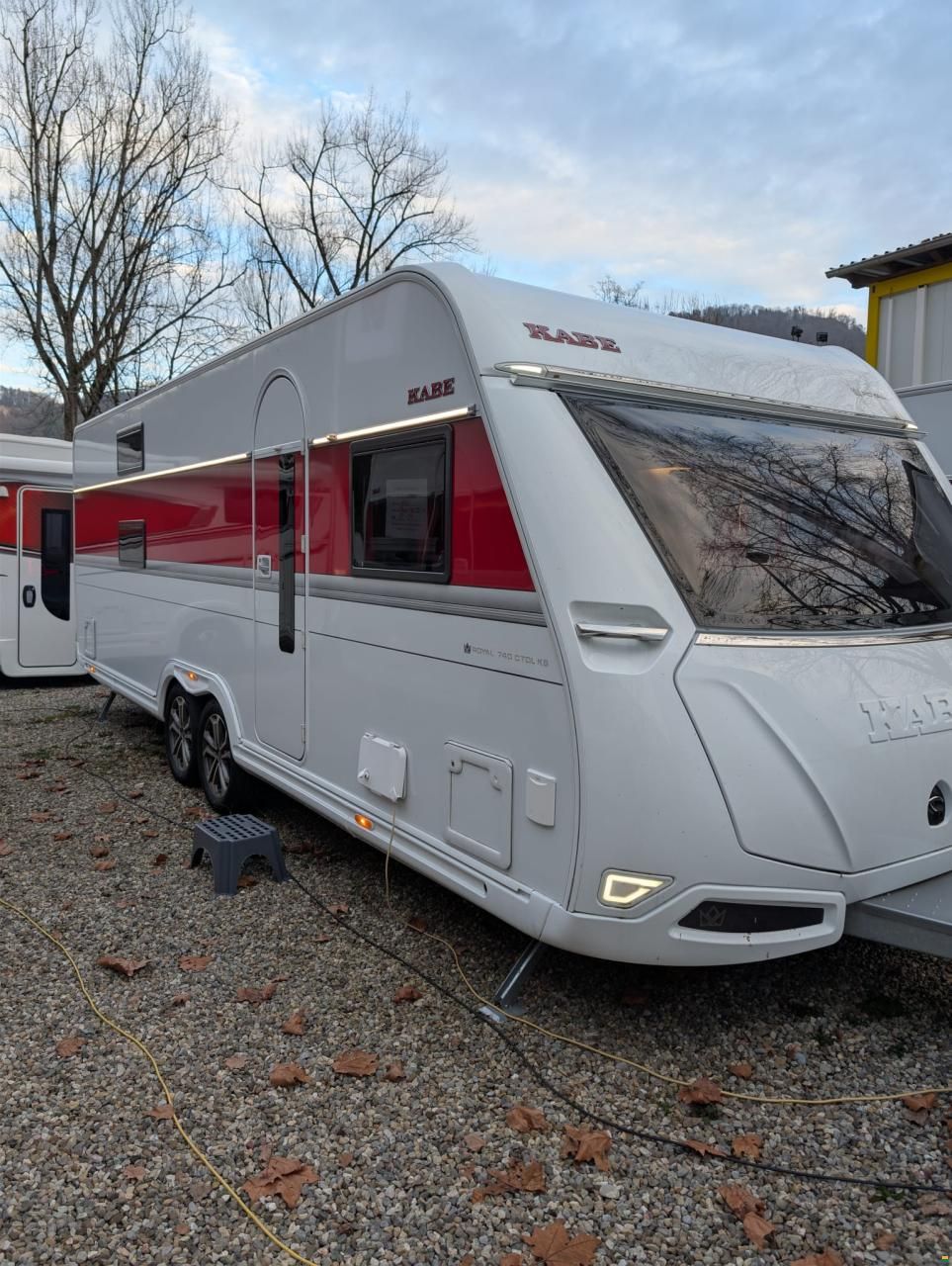 Kabe Royal 740 CTDL KS