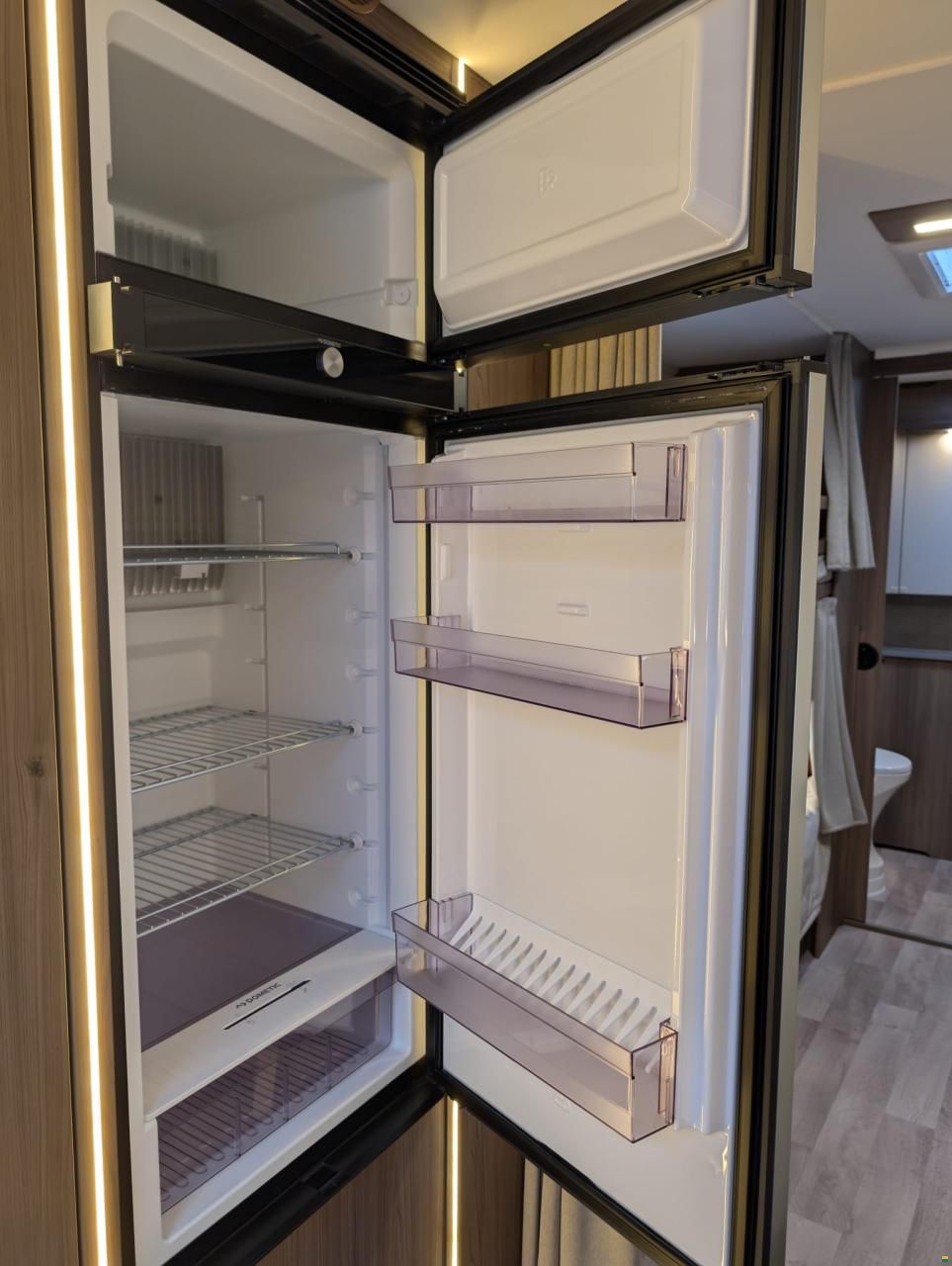 Kabe Royal 740 CTDL KS