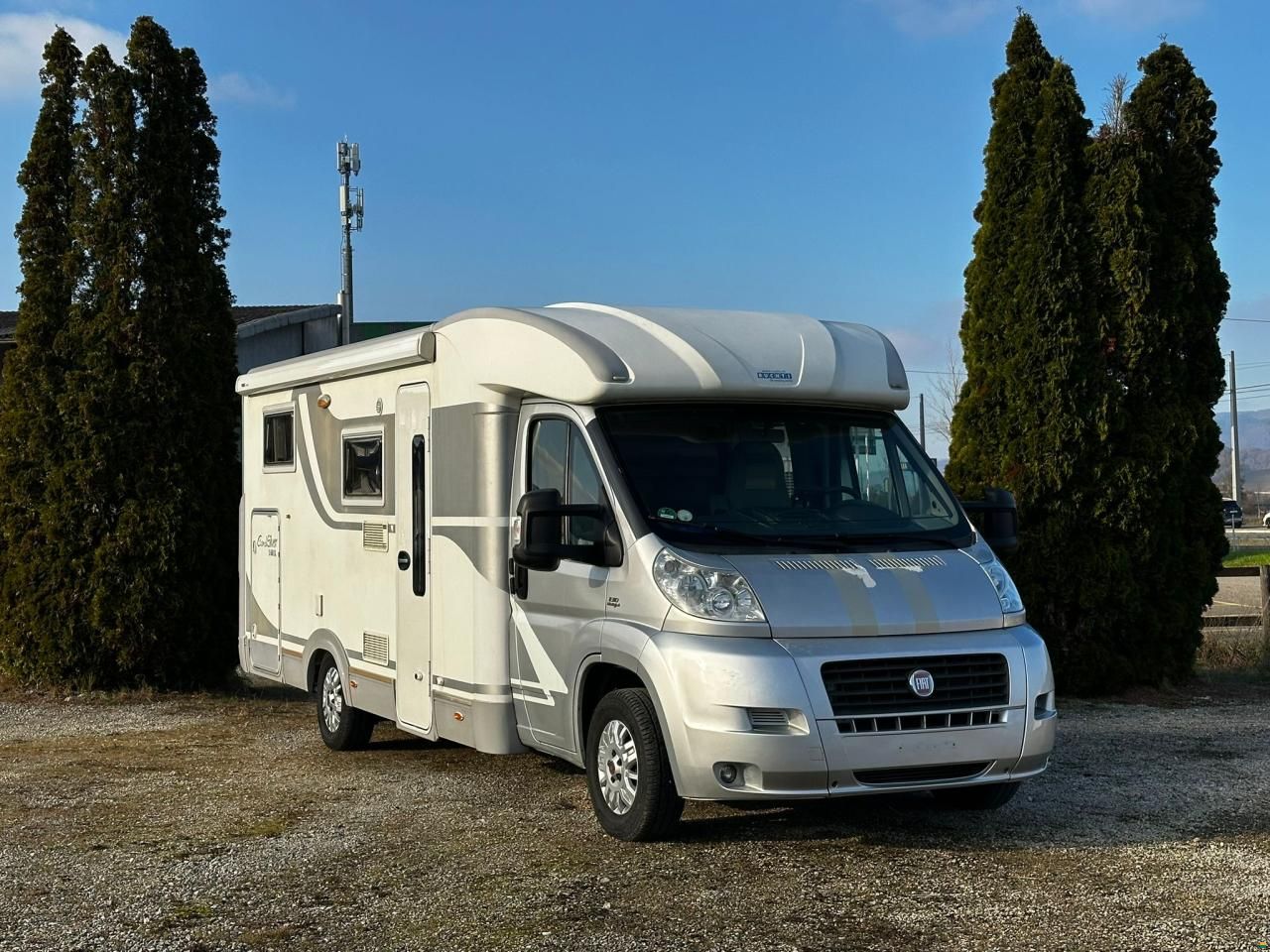 Fiat 2.3JTD 130PS ADRIA 670SL *** LÄNGSBETT*