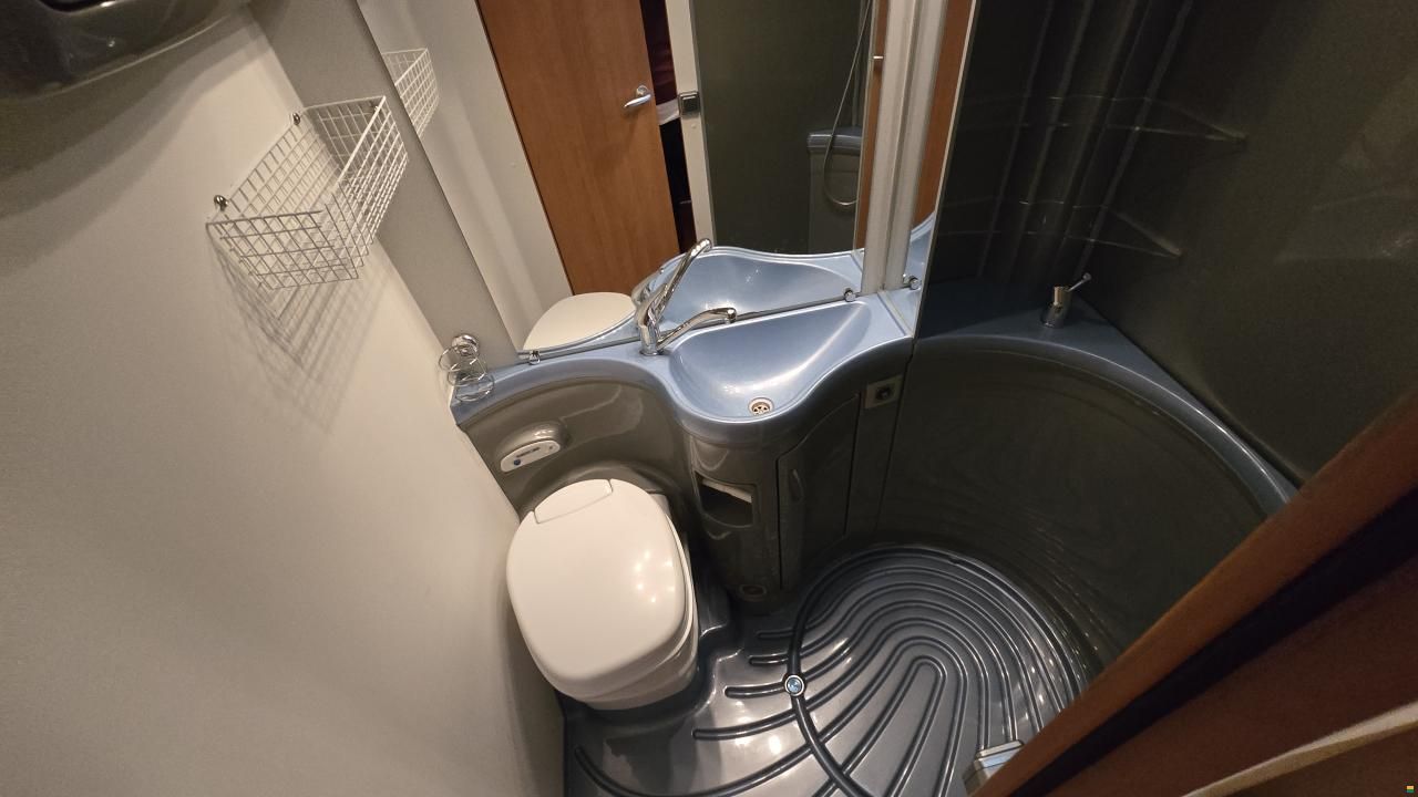 Eura Mobil Terrestra T 700 EB