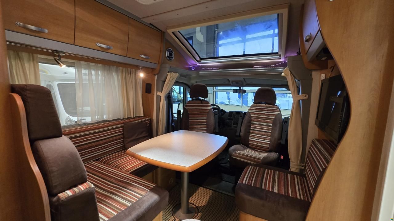 Eura Mobil Terrestra T 700 EB