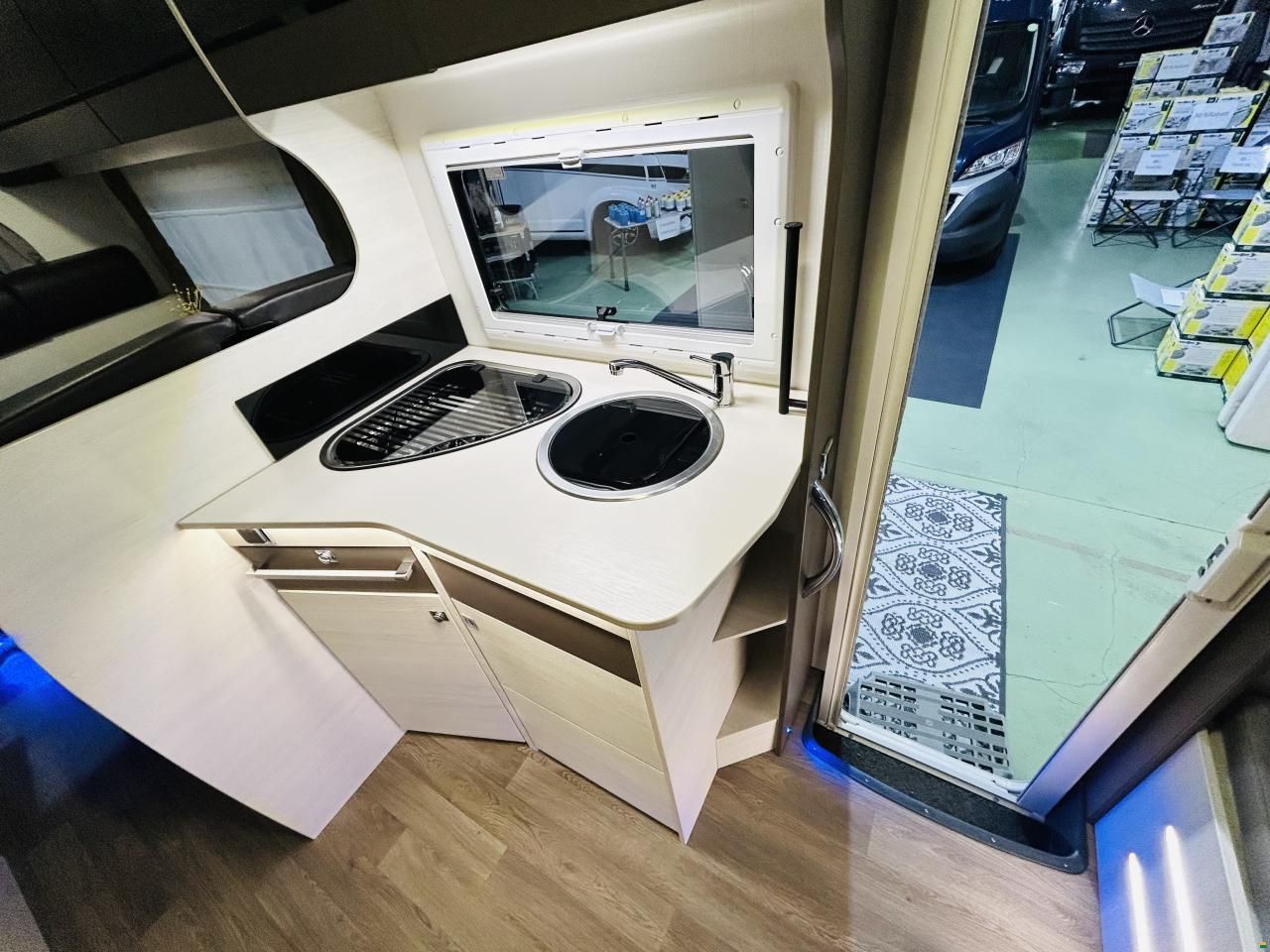 Challenger Genesis C256