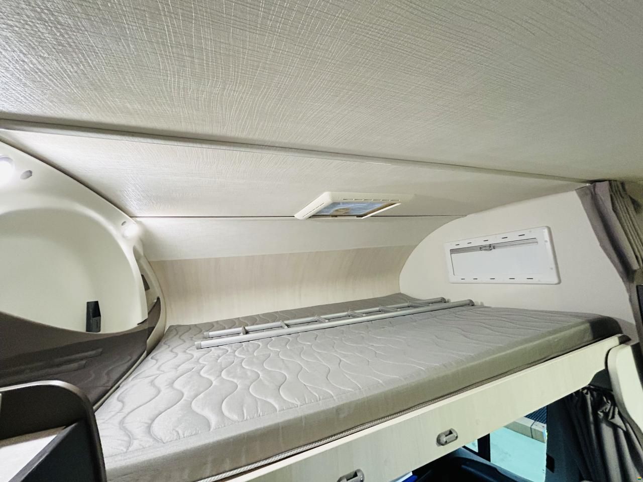 Challenger Genesis C256