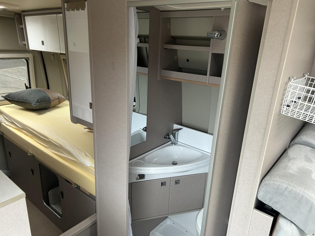 Bürstner Delfin BC 6211