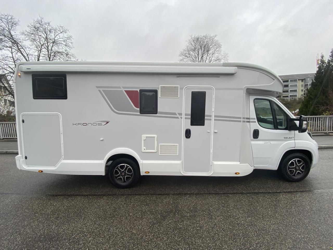 Roller Team Kronos 284 TL, Fiat 2.2MJ 140PS Automat