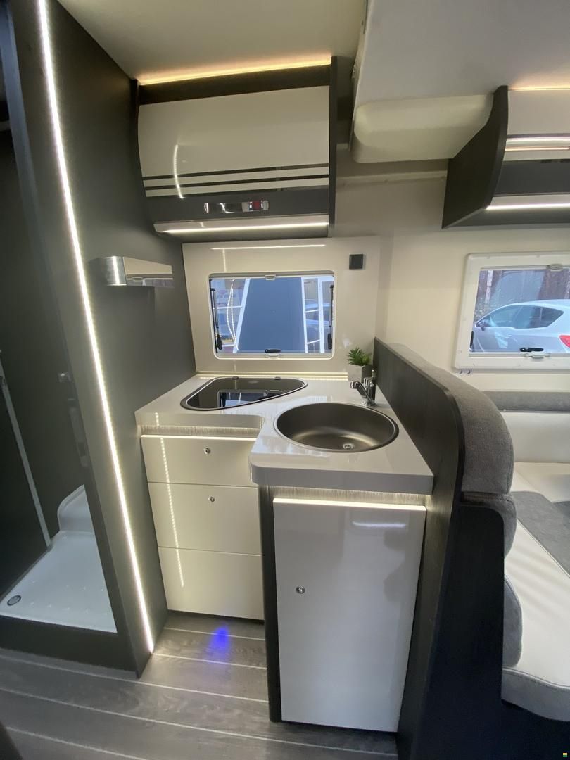 Roller Team Kronos 284 TL, Fiat 2.2MJ 140PS Automat