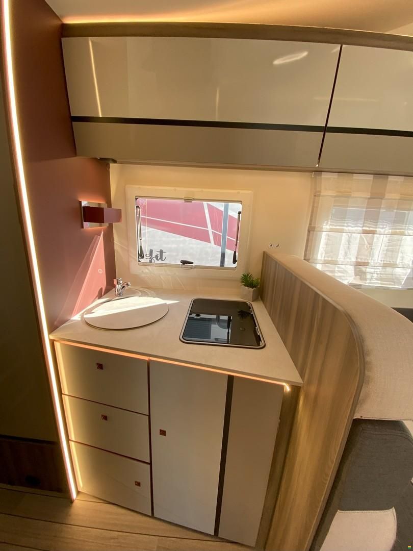 Roller Team Kronos 290M, Ford 2.0TDCi 165PS Automat