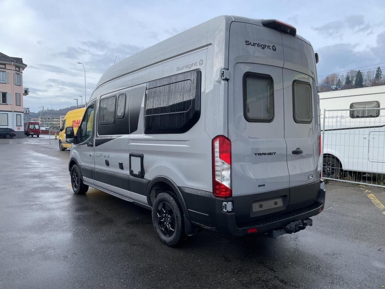 Sunlight Cliff 4x4 590