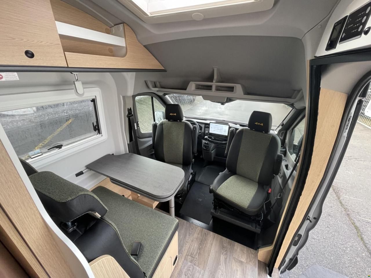 Sunlight Cliff 4x4 590