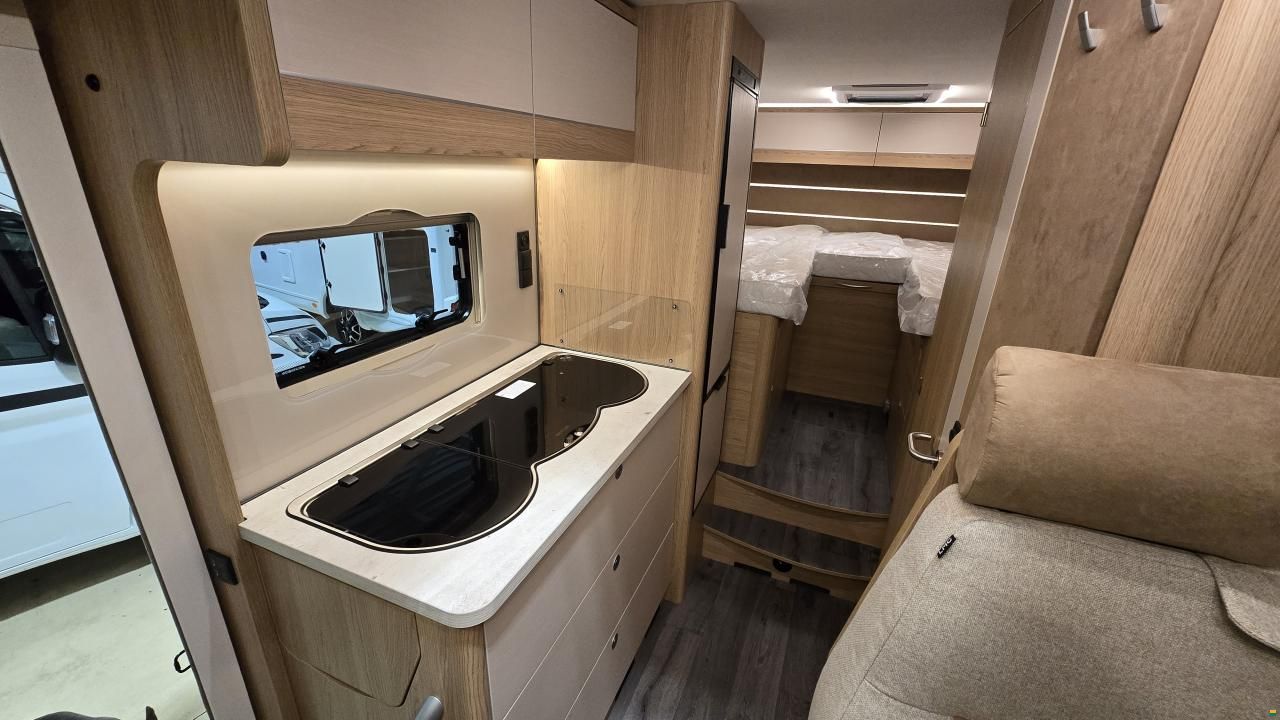 LMC Cruiser T 662 G - MJ2025