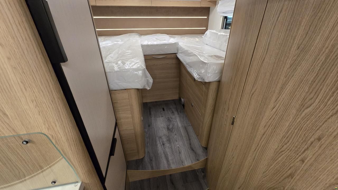 LMC Cruiser T 662 G - MJ2025