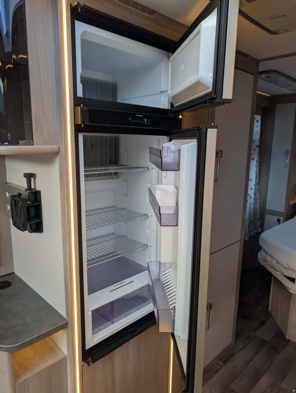 Kabe Royal 560 GLE KS