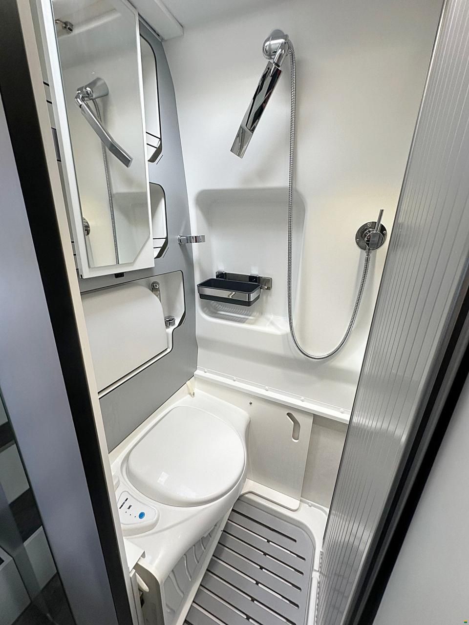 Pilote V 630 J 2.2 9G-AUTOMAT MJ