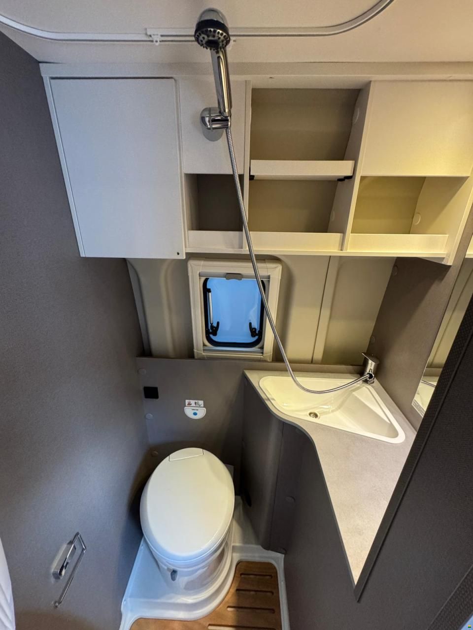 Etrusco CV 600 DB mit Hubdach