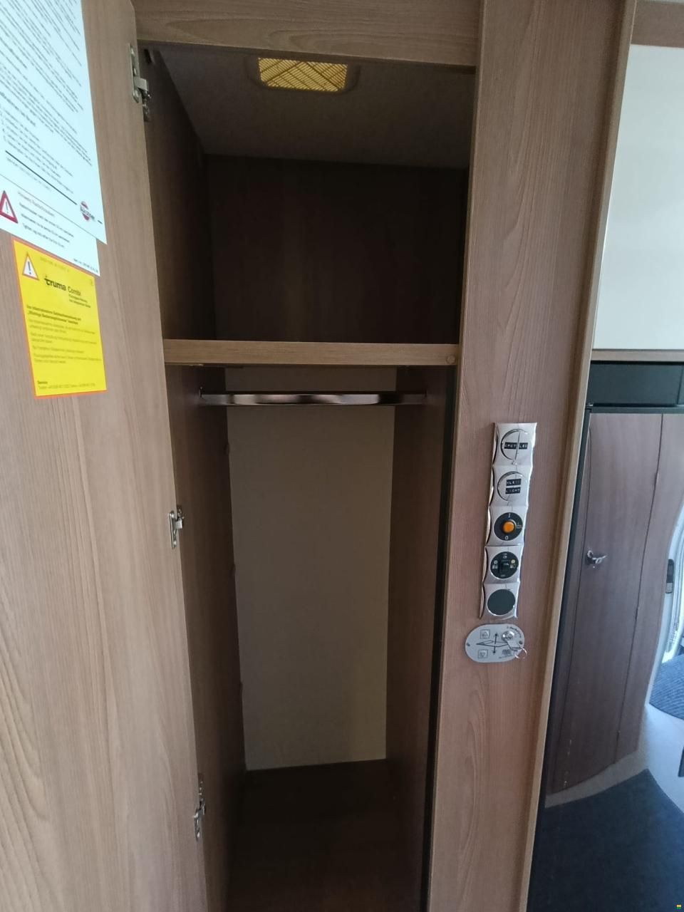 B&uuml;rstner BT 7441