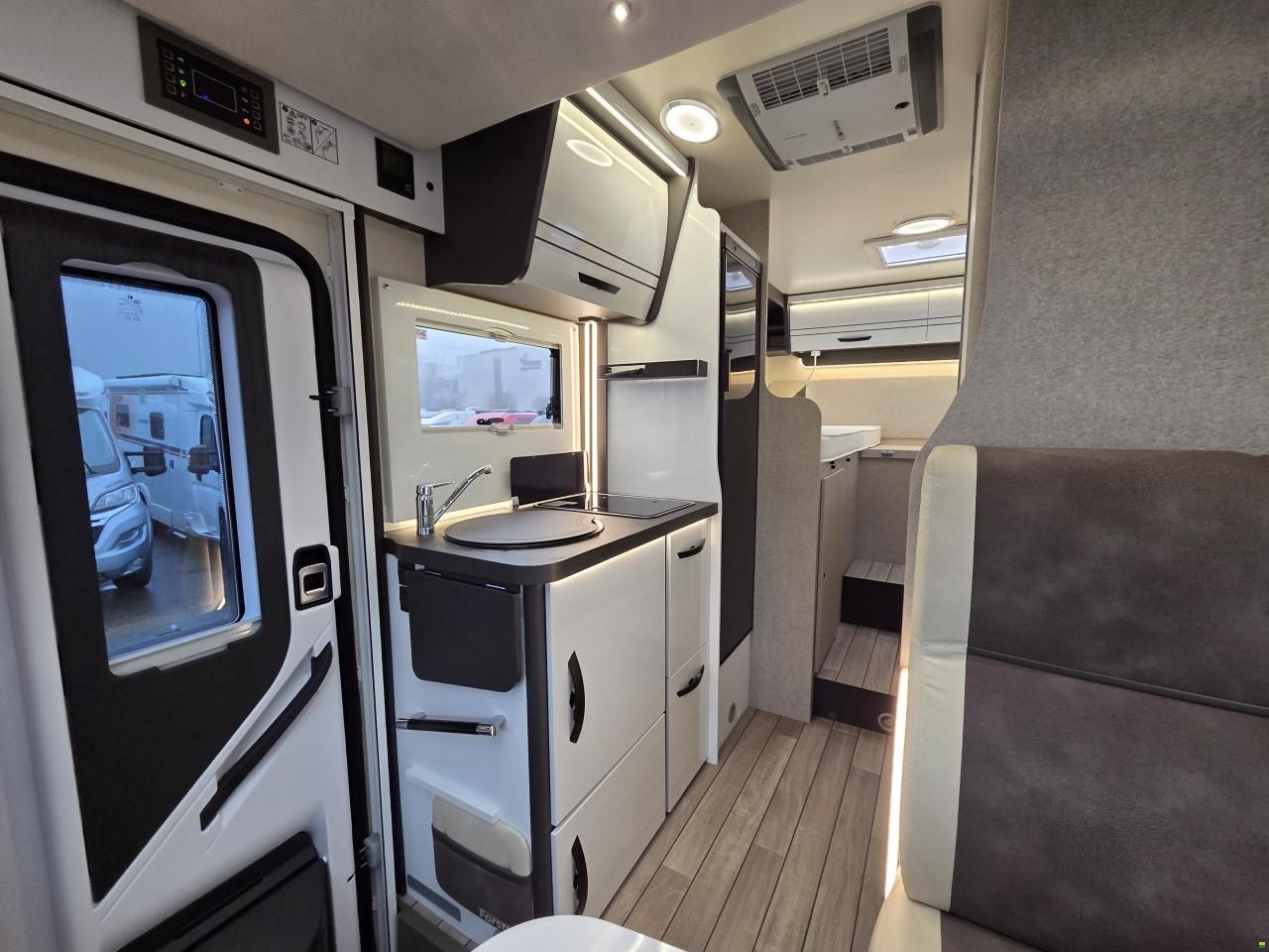 Forster-Reisemobile T 669 EB