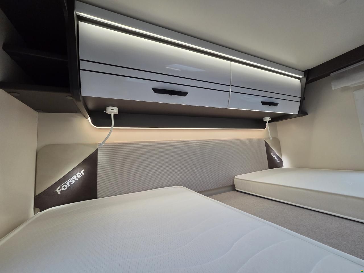 Forster-Reisemobile T 669 EB