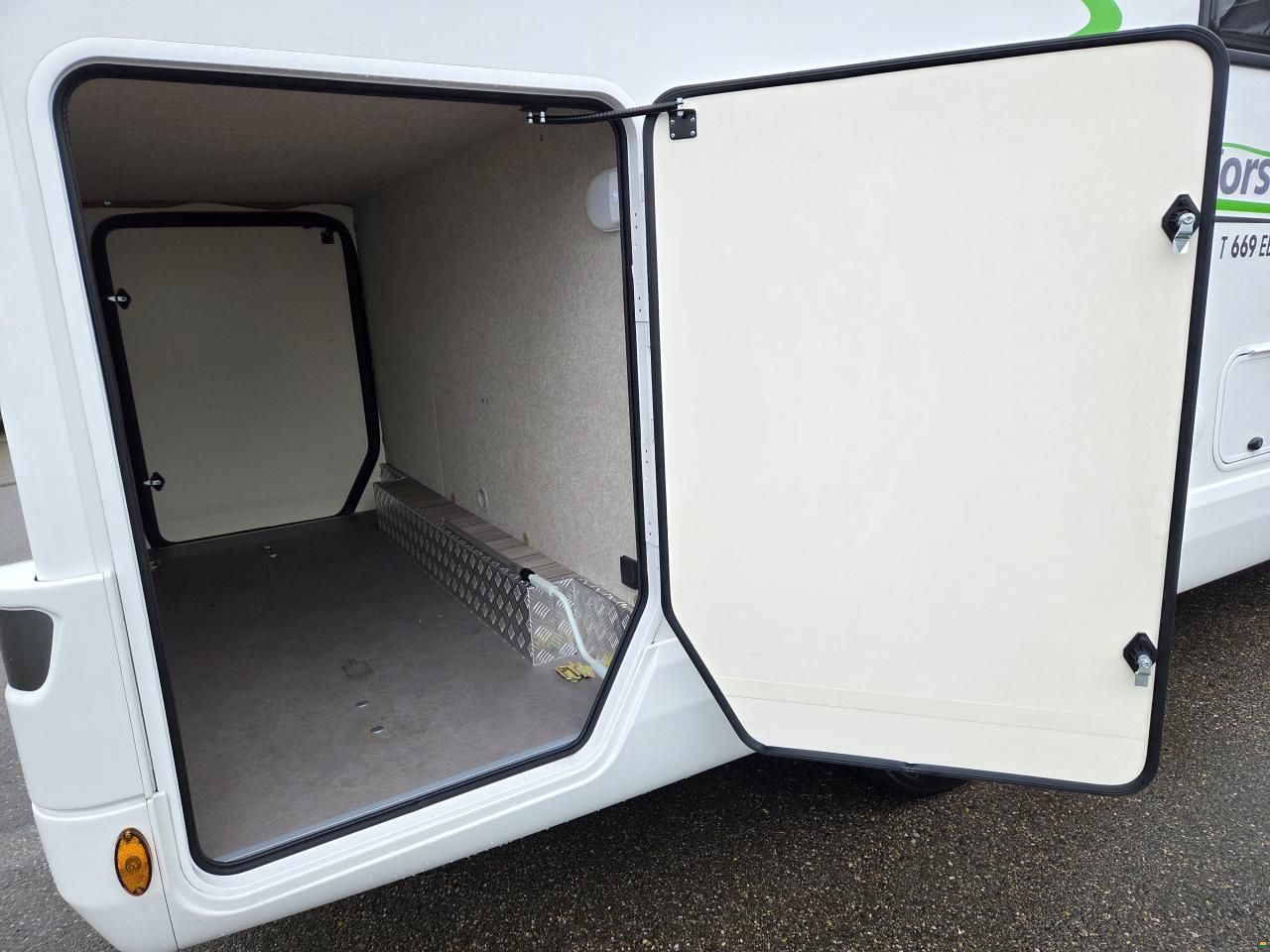 Forster-Reisemobile T 669 EB