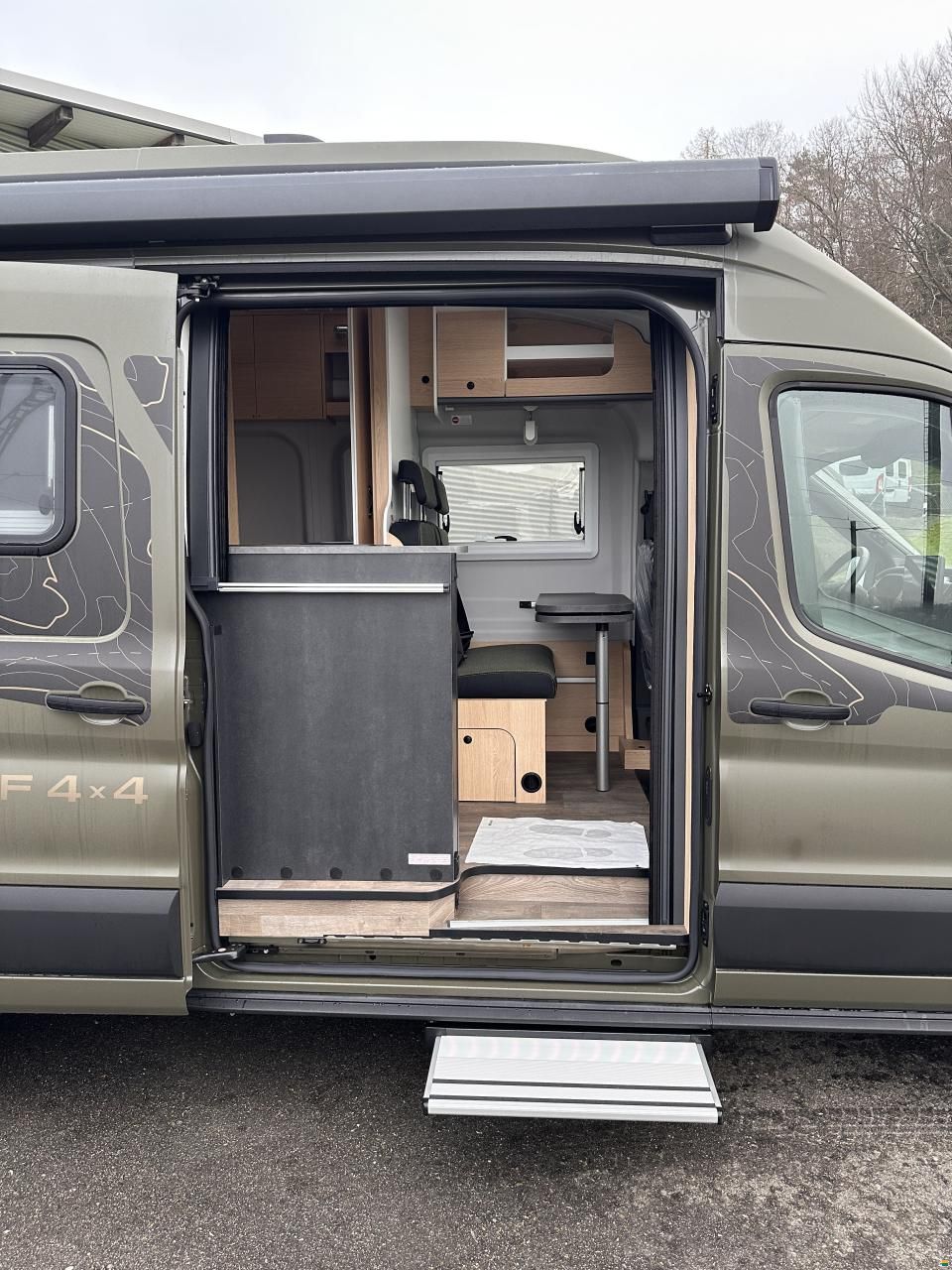 Sunlight Cliff 590 4x4